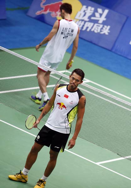 的竞争中脱 的竞争中脱