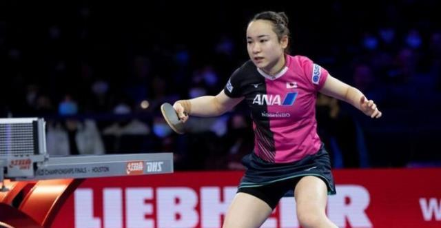 她与保利尼 她与保利尼