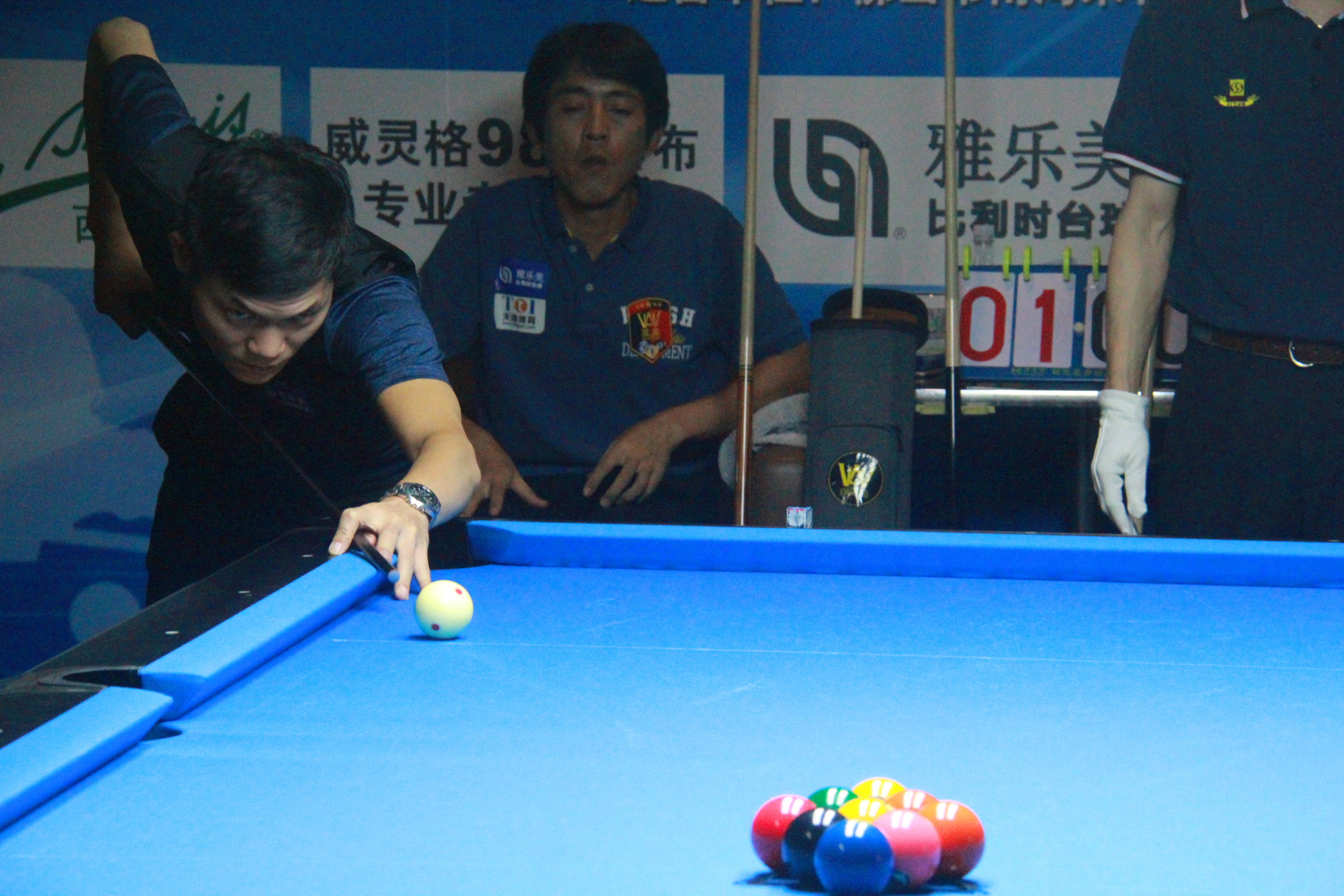 伯恩也通过 伯恩也通过