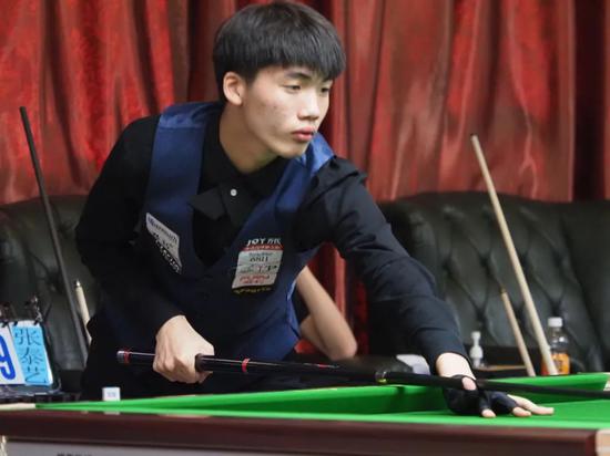 于控球和阵 于控球和阵