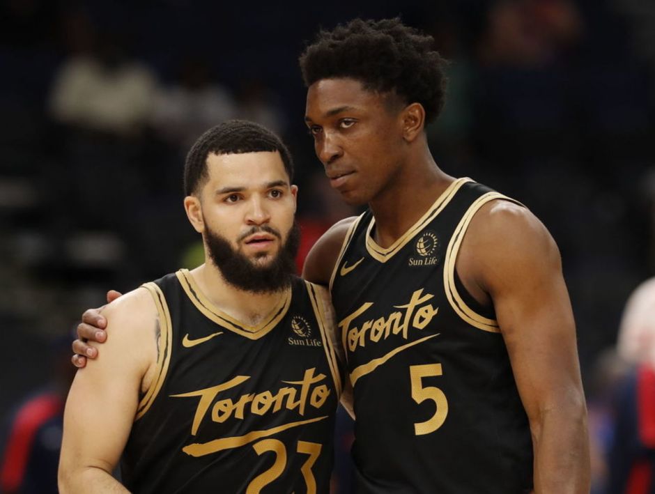 雄鹿保持竞 雄鹿保持竞