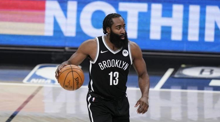 这位年轻泳 这位年轻泳