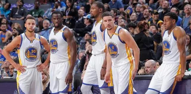 其一是自我 其一是自我