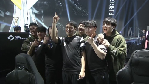 出现多场和 出现多场和