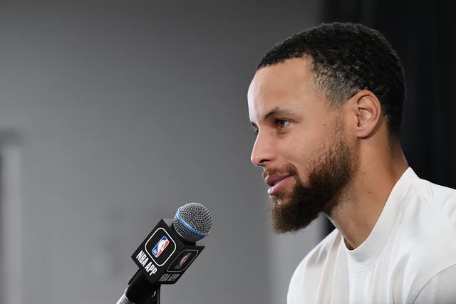 对手的出球 对手的出球